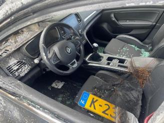 demontáž osobní automobily Renault Mégane Megane IV Estate (RFBK), Combi 5-drs, 2016 1.3 TCE 160 16V 2021/1