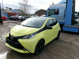 damaged scooters Toyota Aygo 1.0 X - 5 Drs 2017/1