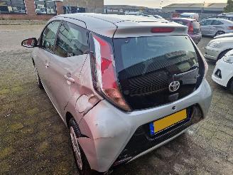 Toyota Aygo 1.0 VVT-i-x-play picture 4