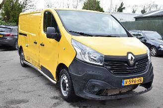 disassembly passenger cars Renault Trafic 1.6 dCi T29L2H1ComEn 2018/8