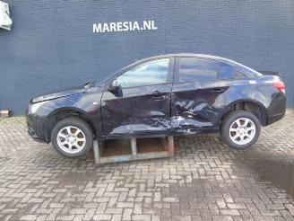 damaged passenger cars Chevrolet Cruze Cruze (300), Sedan, 2009 / 2015 2.0 D 16V 2011/2
