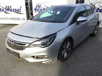 damaged commercial vehicles Opel Astra 1.4 2017/2