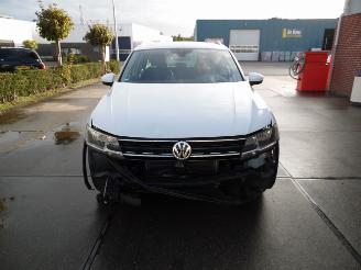 Schade vrachtwagen Volkswagen Tiguan  2019/3