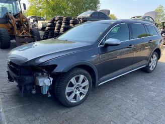 damaged passenger cars Volkswagen Passat Passat Alltrack (3G5), Combi, 2015 2.0 TDI BiTurbo 16V 4Motion 2017