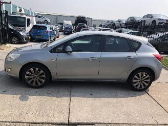 occasion passenger cars Opel Astra 1.6i 85kW 5drs 2011/6