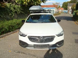 Démontage voiture Opel Insignia 2.0 TURBO 4X4 COUNTRY 260PK!! 2017/11