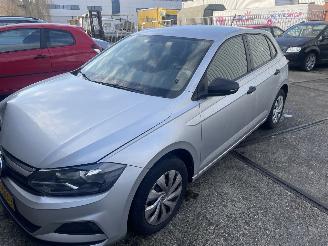 damaged commercial vehicles Volkswagen Polo 1.0 MPI 2019/1