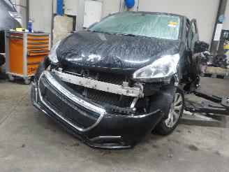 demontáž osobní automobily Peugeot 208 208 I (CA/CC/CK/CL) Hatchback 1.2 Vti 12V PureTech 82 (EB2F(HMZ)) [60k=
W]  (03-2012/12-2019) 2016/1