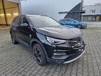 damaged commercial vehicles Opel Grandland ULTIMATE 147KW  AWD  HYBRIDE AUTOMAAT 2020/10
