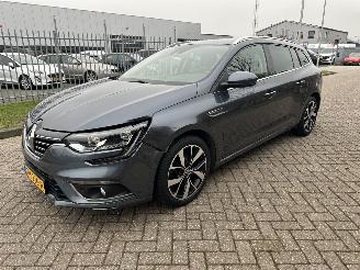 dommages  camping cars Renault Mégane 1.3 TCe Bose 2018/8