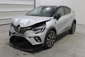 damaged passenger cars Renault Captur  2020/7