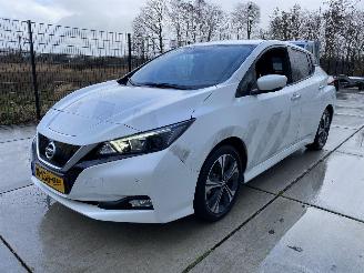 damaged commercial vehicles Nissan Leaf N-Connecta 40 kWh-150 PK -360 CAMERA-NAVI-PDC 2021/2