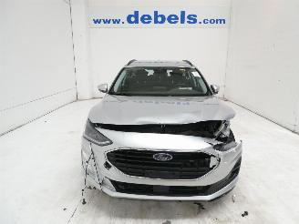 Vaurioauto  microcars Ford Focus 1.0 HYBRIDE TREND 2022/6