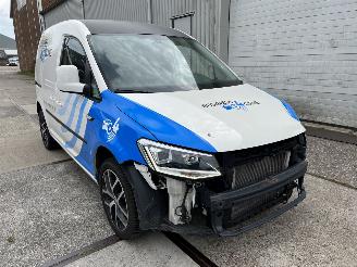 damaged passenger cars Volkswagen Caddy 2.0 TDI L1H1 Exclusive Edition 2019/9